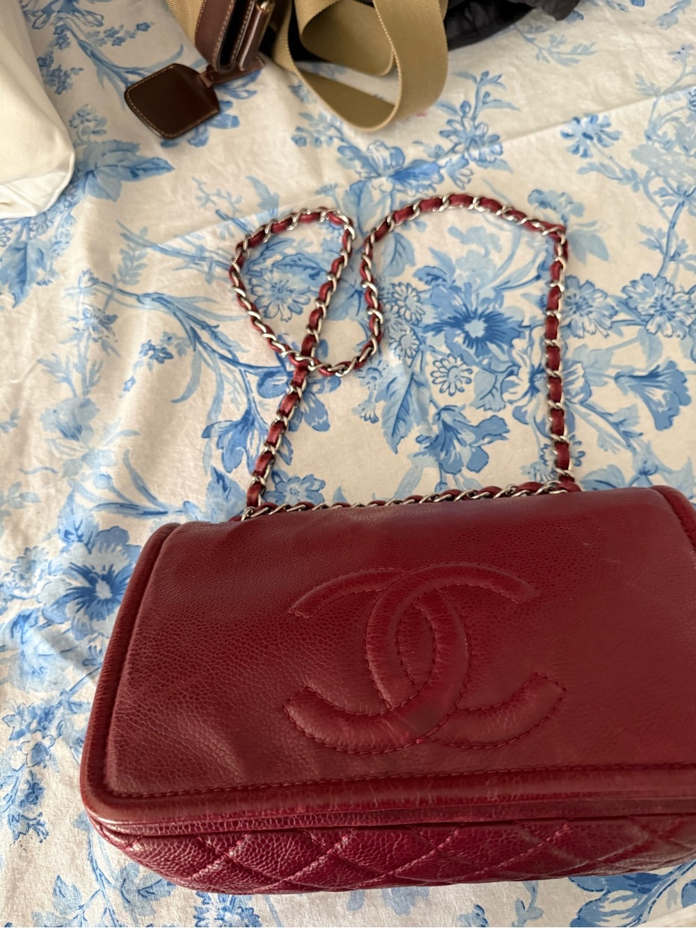 CHANEL Burgundy Quilted Leather Shoulder Bag with Chain Strap